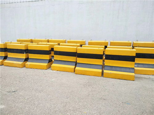 百墩實業(yè) 北京水泥隔離墩的專業(yè)制造商興盛水泥廠